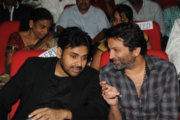 Attarintiki Daredi Thank You Meeting